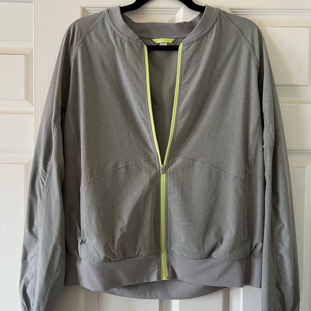 STORI by Katy Hearn intro Bomber jacket gray with green accents